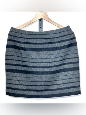 Banana Republic Gray Striped Mini Skirt Size 10 Wool Blend Pencil Skirt